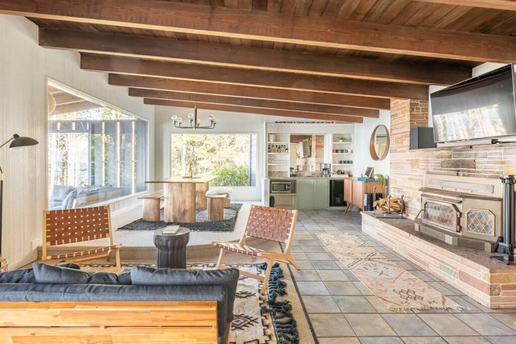 Driftwood Lodge ~ 5 Bedroom / 7 Bath ~ 30-Acre Private Estate On Hwy 1 ~ Hot Tub ~ Oceanview ~ Reunions & Retreats Walsh Landing Luaran gambar
